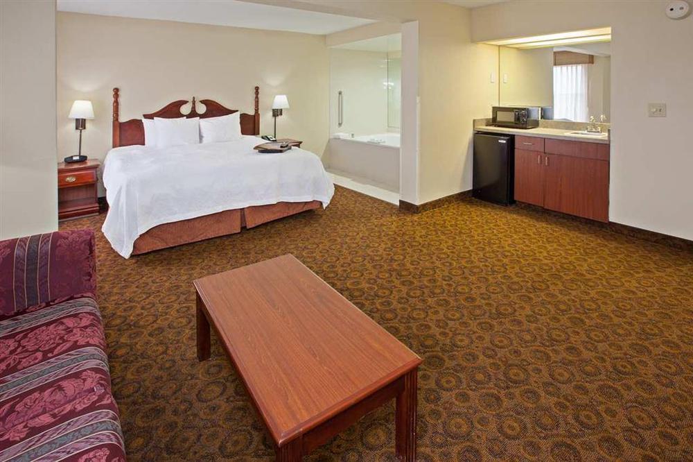 Hampton Inn Dickson Esterno foto