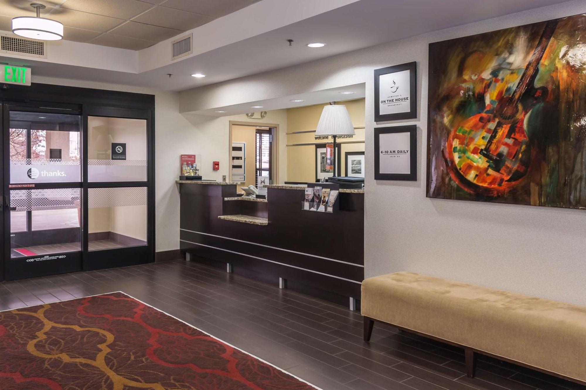 Hampton Inn Dickson Esterno foto