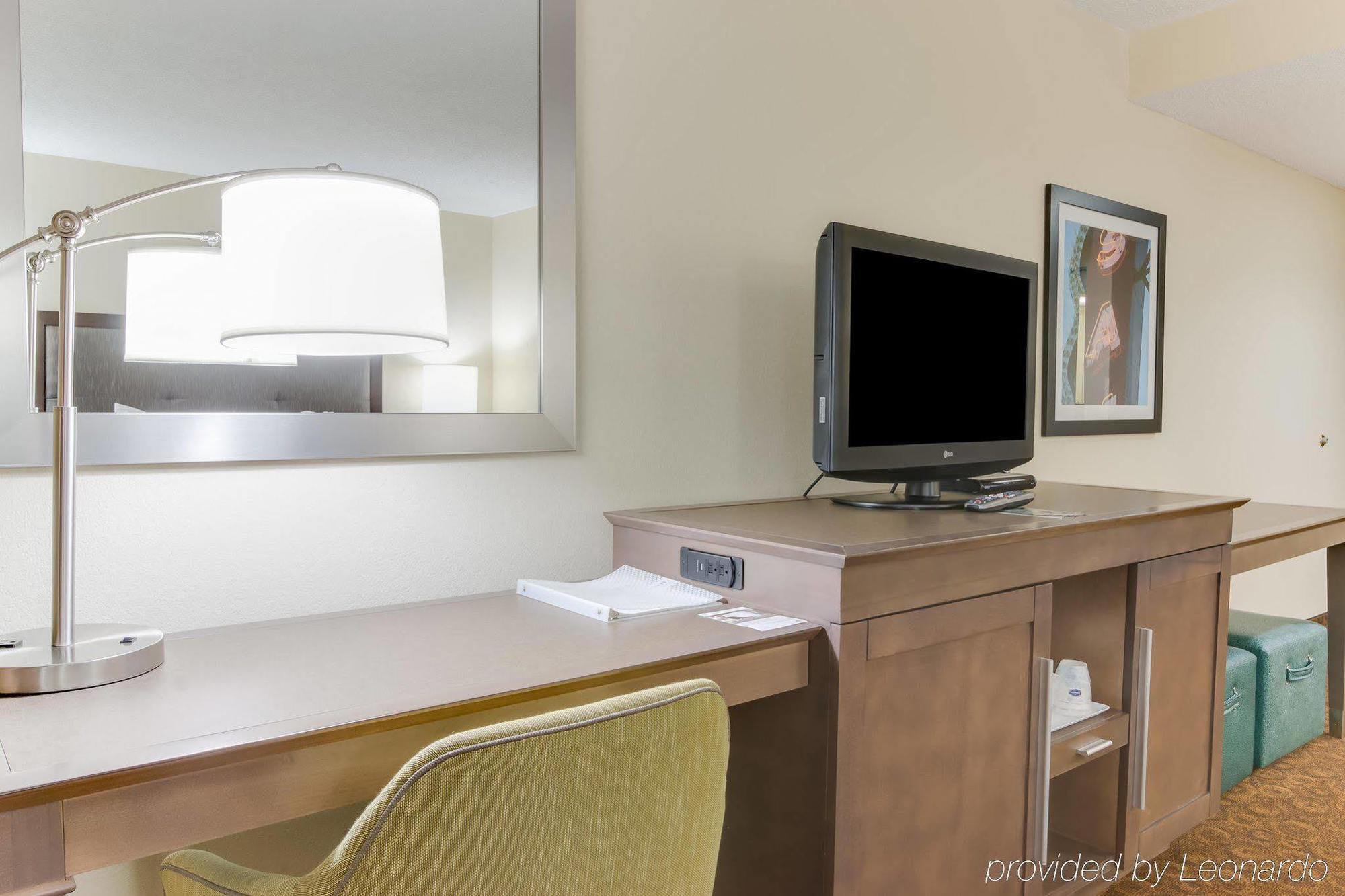 Hampton Inn Dickson Esterno foto